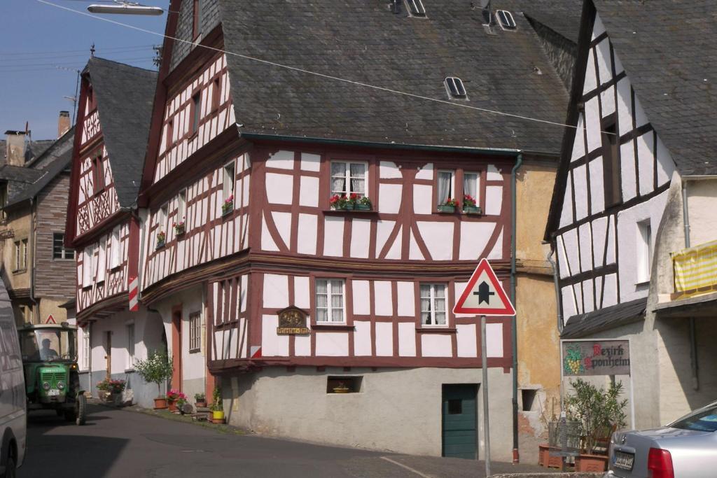 Hotel Dampfmuehle Enkirch Exterior foto